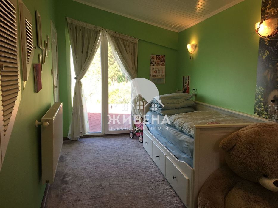 Продавам къща в м-т Акчелар, площ 150 кв.м