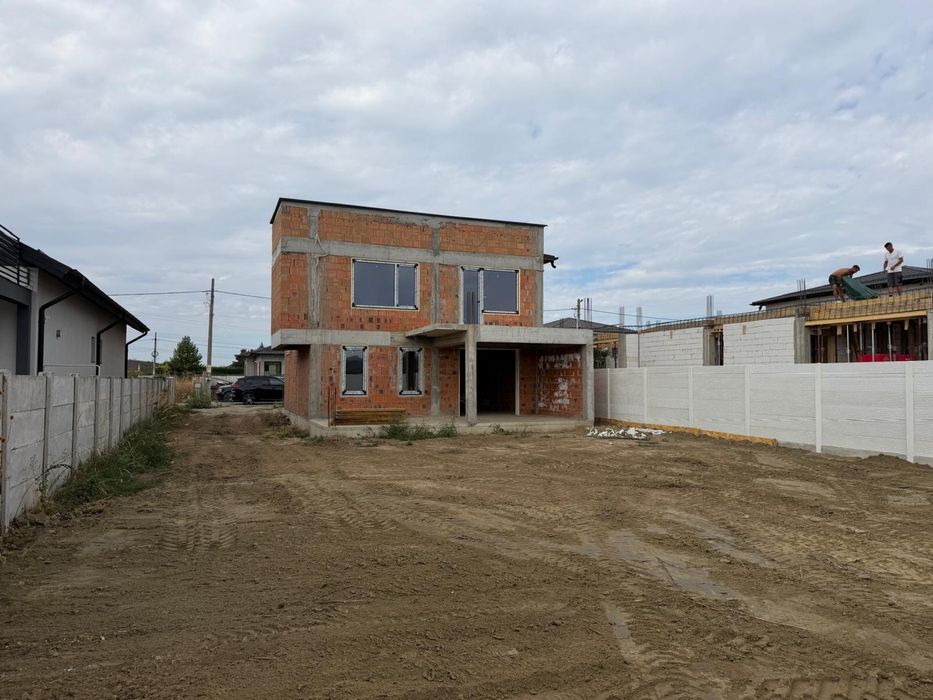Vand Casa in SLATIOARA