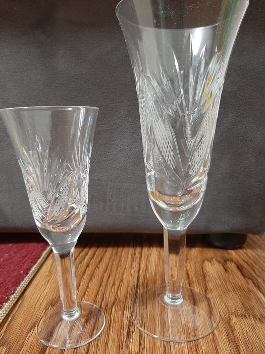 Новые хрустальные рюмки 12 шт