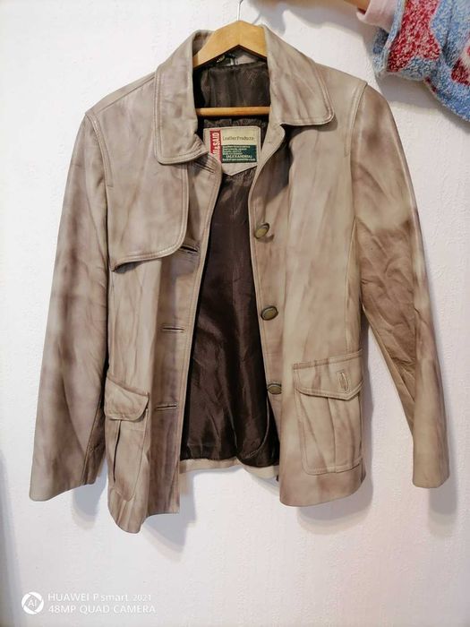 Продавам кожени якета, естествена кожа, размер М, цена 30