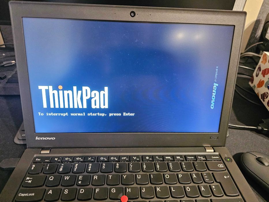 Продавам лаптоп Lenovo x250