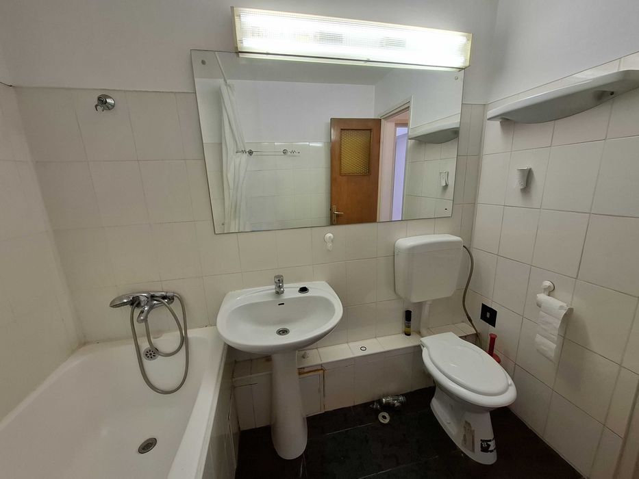 Inchiriez ap. 2 camere in Bucuresti, Calea Mosilor - Dacia - Eminescu
