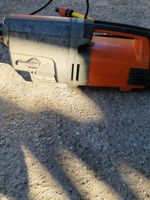 Masina profesionala de carotat Husqvarna