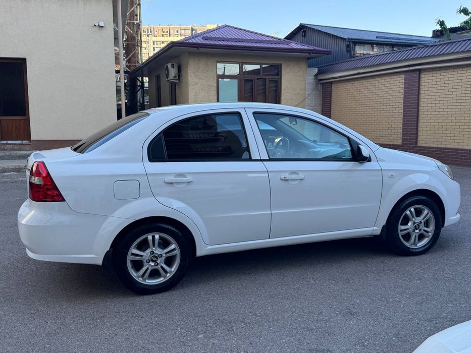 Chevrolet nexia 3