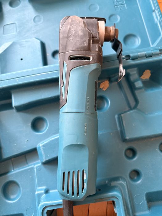 Multi tool  MAKITA TM3010C