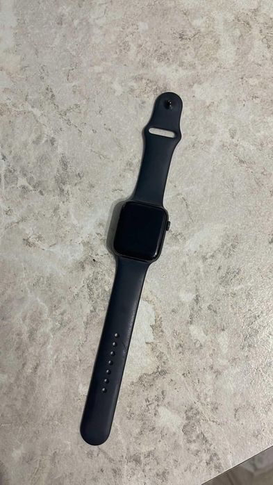 Продам Часы Apple watch Se