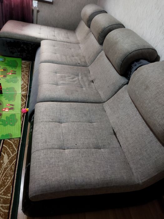 Диван в удовлетворительном состояний