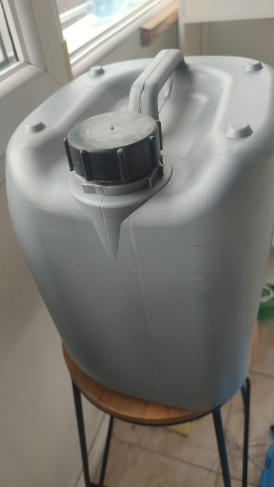 Bidoane din plastic, rezistente la substanțe chimice, de 20 litr