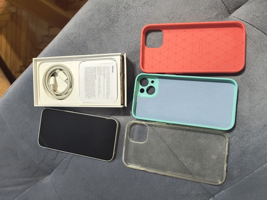iPhone 13 смартфон