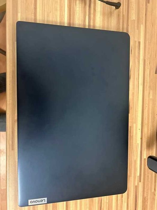 Laptop Lenovo IdeaPad 1 15ALC7 - Ryzen 5 5500U, AMD Vega 7 Graphics, 16Gb DDR4 3200MT/s, Ssd 500Gb