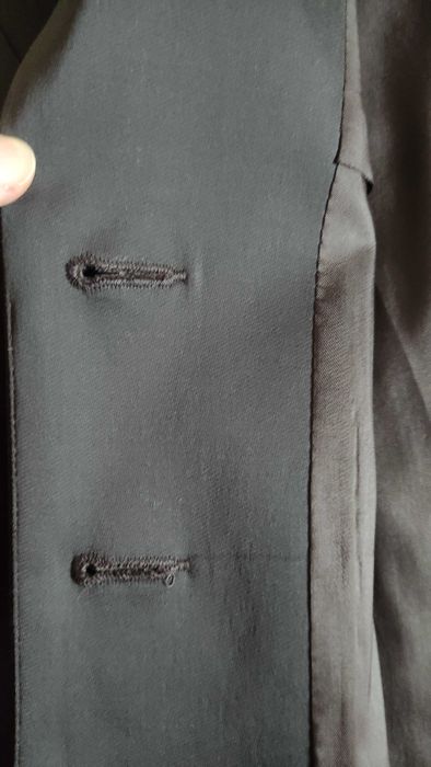 Costum clasic din material satinat- marca Guara