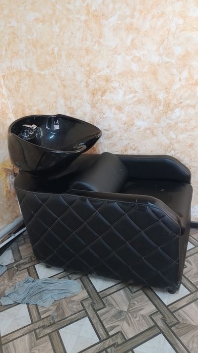 Срочно продадим салонный мебель