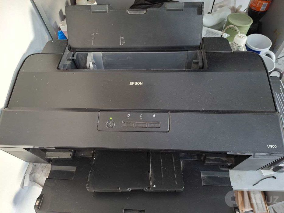 Принтер L1800, в хорошем состоянии и Canon