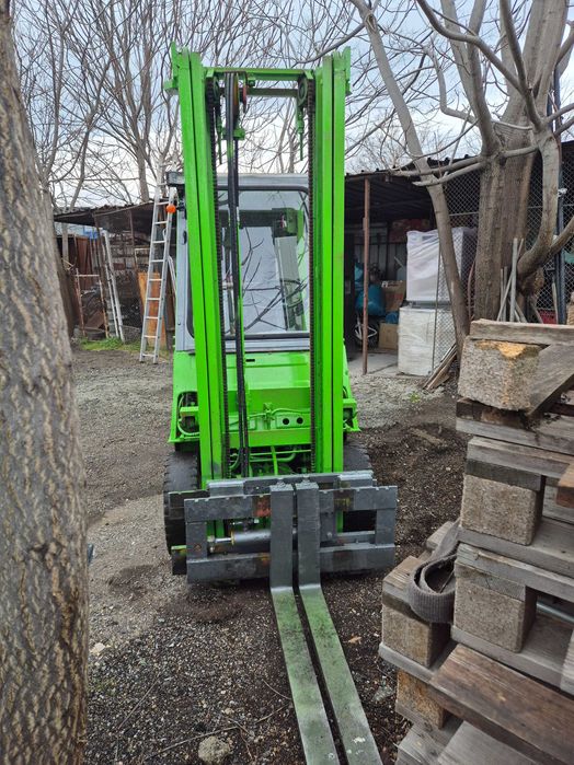 Мотокар газокар Koматsu Комацу 1.5 тона