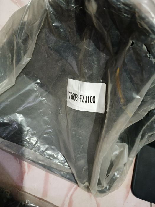 Продам брызговики оригинал Крузак 100