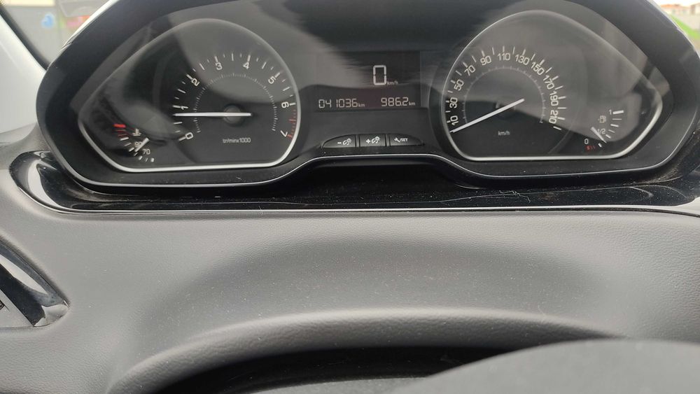 Peugeot 208\41000km\2017