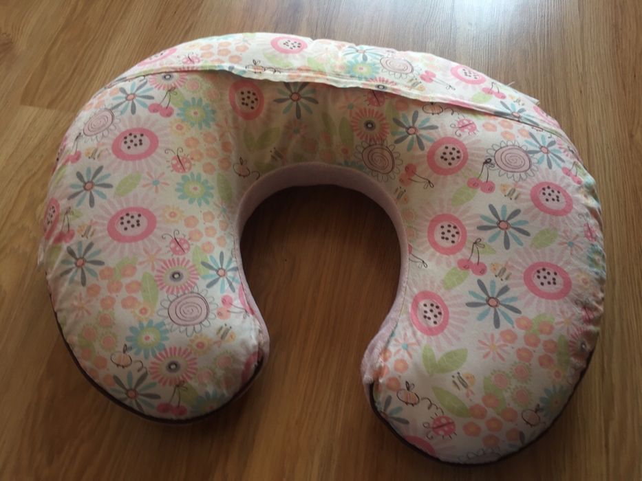 Двулицева възглавница за кърмене на Минене