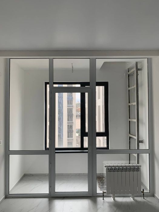 Пластиковая дверь