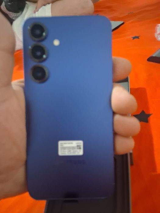 Samsung s25 nou.