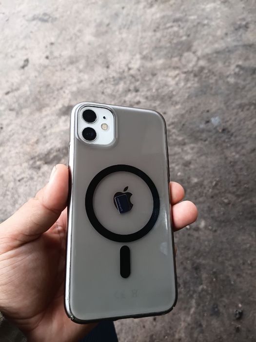 Iphone 11 bor sotiladi