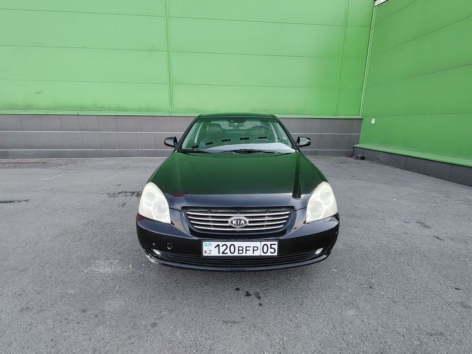 Автомобиль киа лотзе