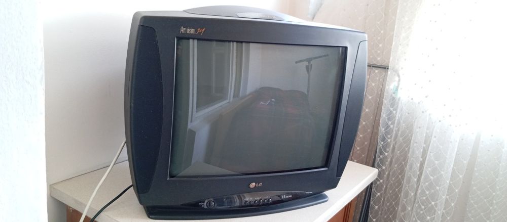 Продам телевизор LG