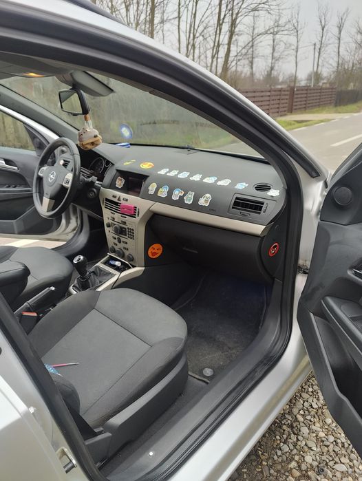 Vând Opel Astra h break 1.9 2006