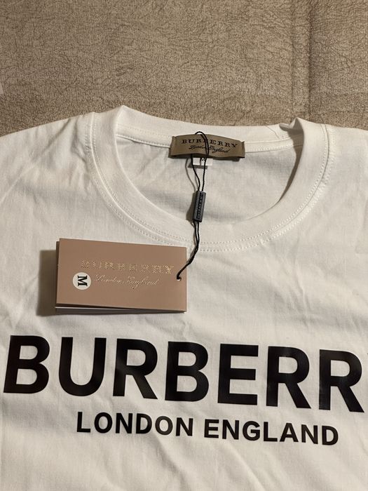 Tricou burberry crem