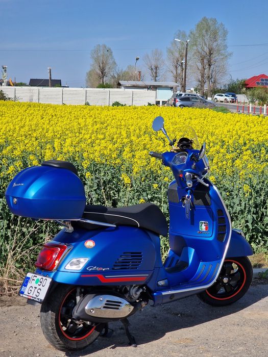 Schimb Vespa Gts 300HPE (2021) cu Yamaha Xmax 300