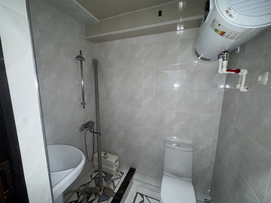 Продается квартира в цокольном этаже Массив Куйлюк 1 под новостройкой