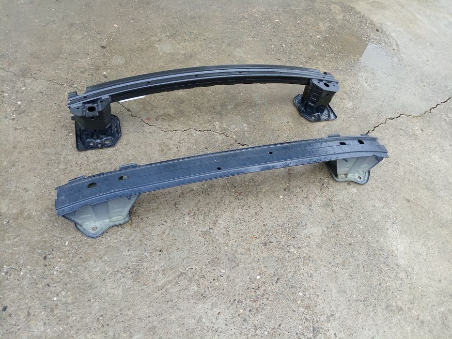 Vând armatura, întăritura spate volvo xc40, S90 V90 în stare bună xc90