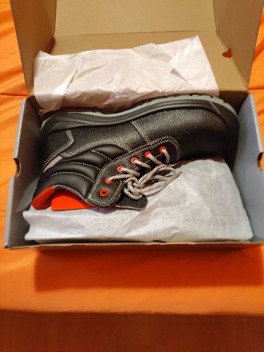 Зимни работни обувки Rewelly  N42