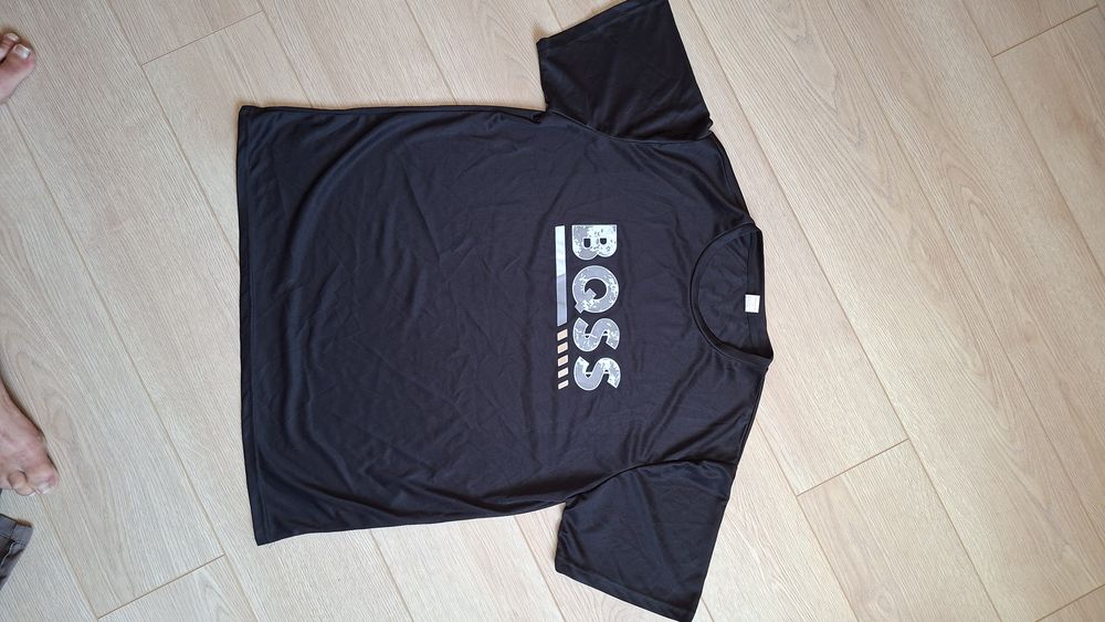 Тениска BOSS , XL черна