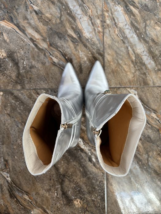 Botine argintii cu toc si decoratii 38