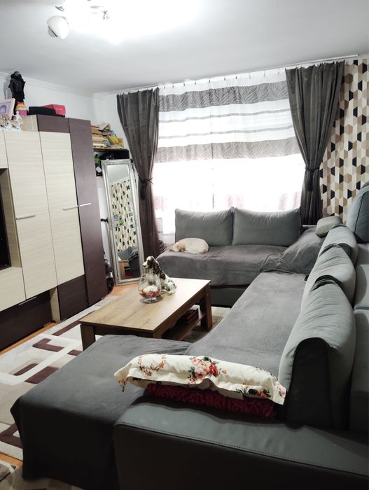 Vand apartament 3 camere !