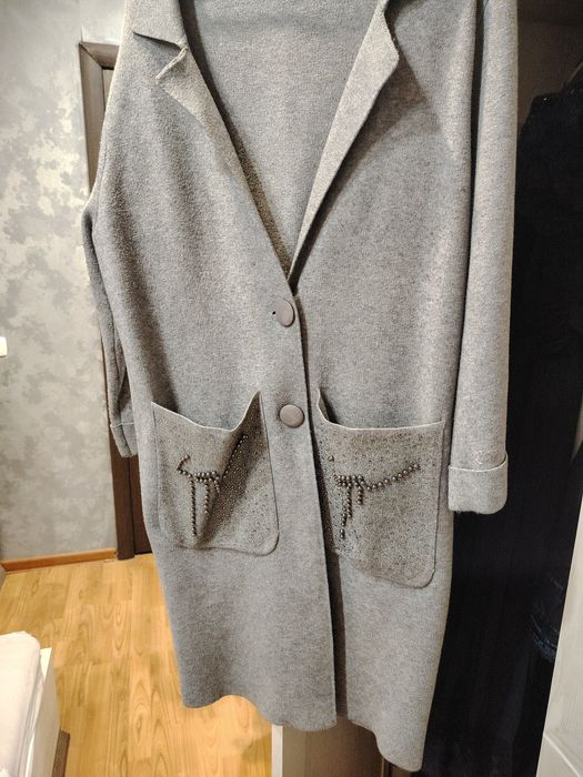 Продам платья б(у, размер 48,50,52