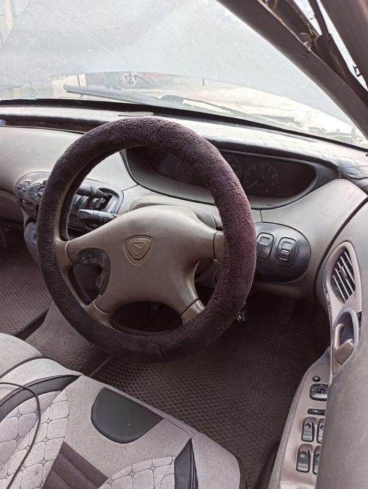 Продам Мазда 1993