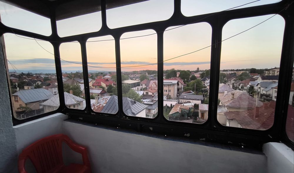 Apartament zona bună!
