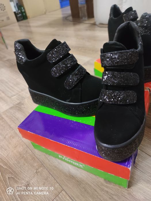 Обувки на платформа