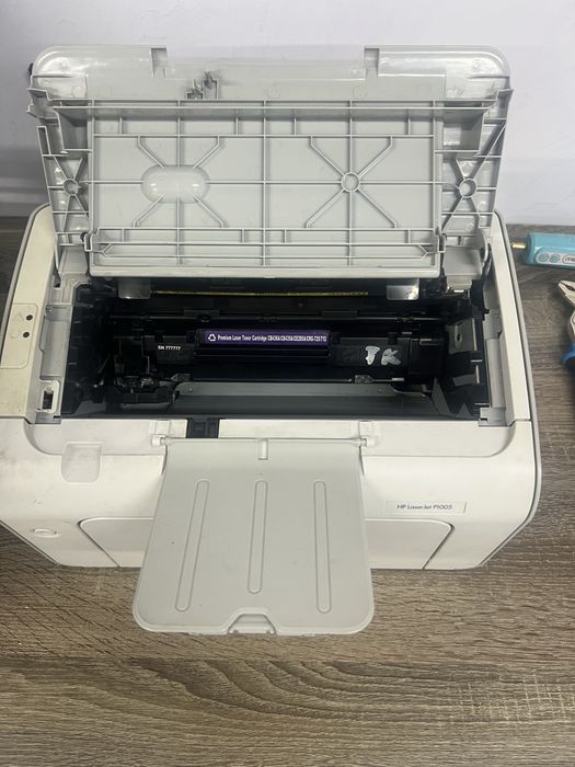 Лазерный принтер HP Laserjet P1005