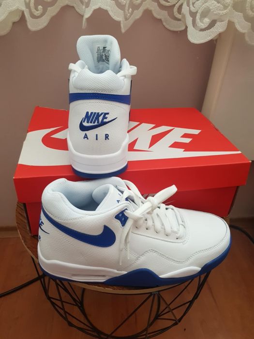 Оригинални нови маратонки  Nike