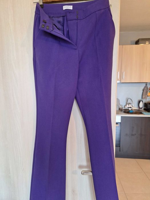 Продавам панталони