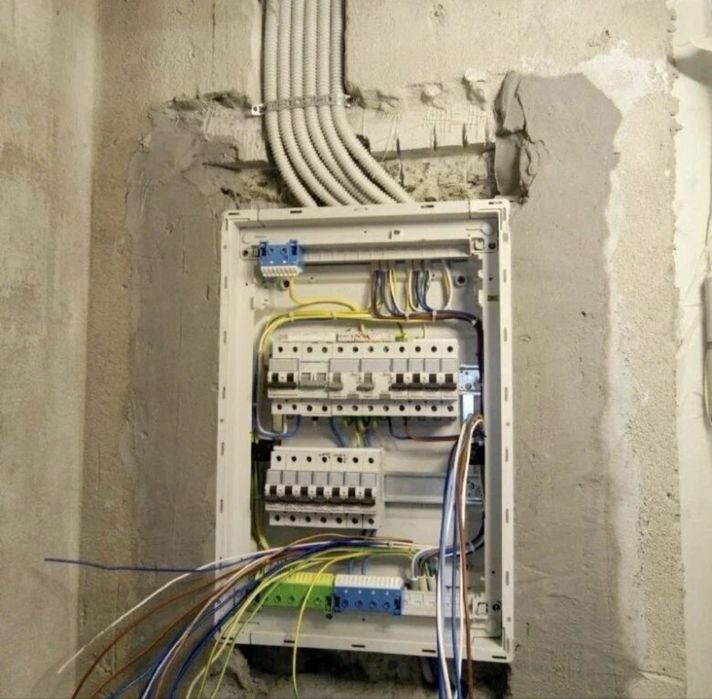 Мастер-электрик. Акуратно и с выездом.