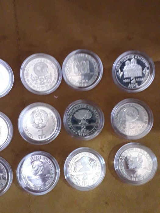 пълният лот от 15 броя никелови монети 1981г. "1300г. България"