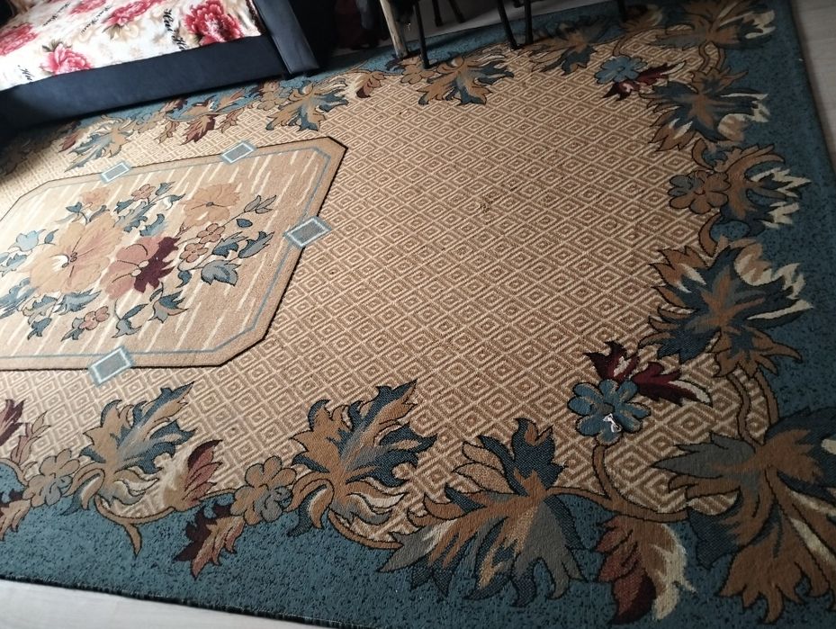 Ковер турецкий полушерстяной.