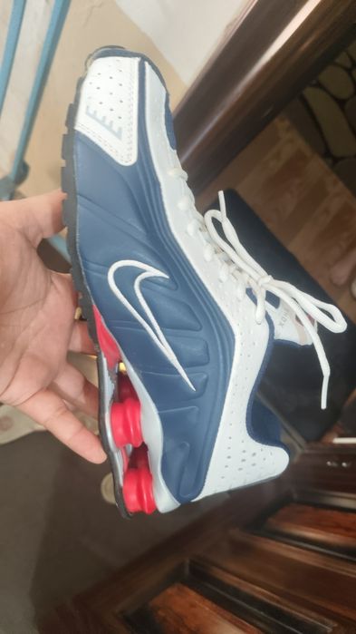 Продается крассовки NIKE