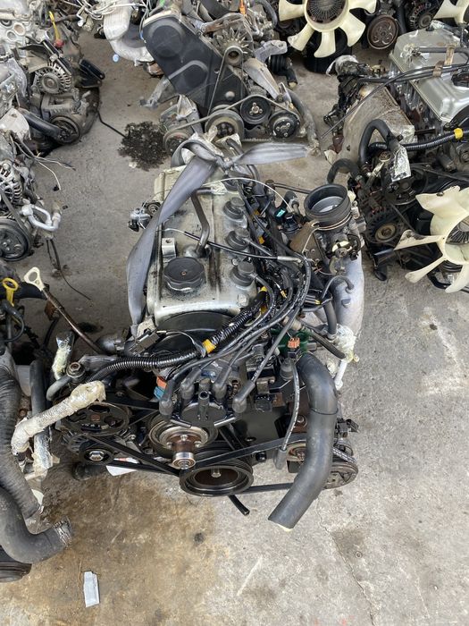 Двигатель Митсубиши  4G64  2.4