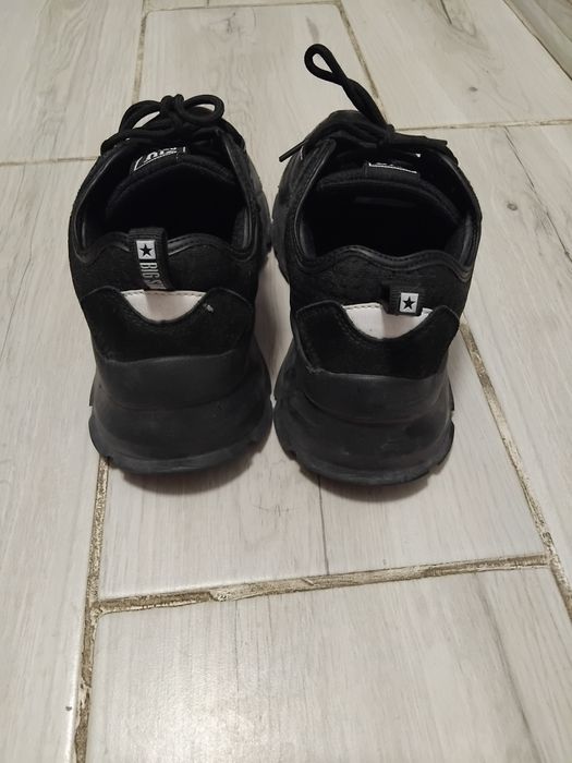 Маратонки  много запазени