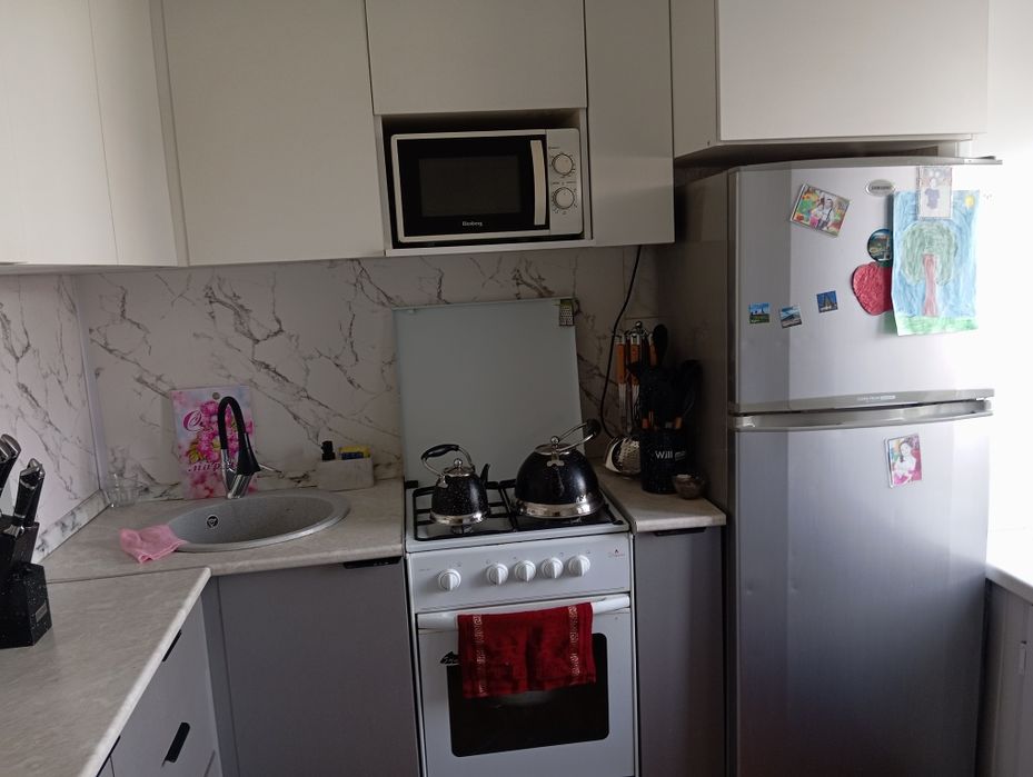 Срочно продам кухни