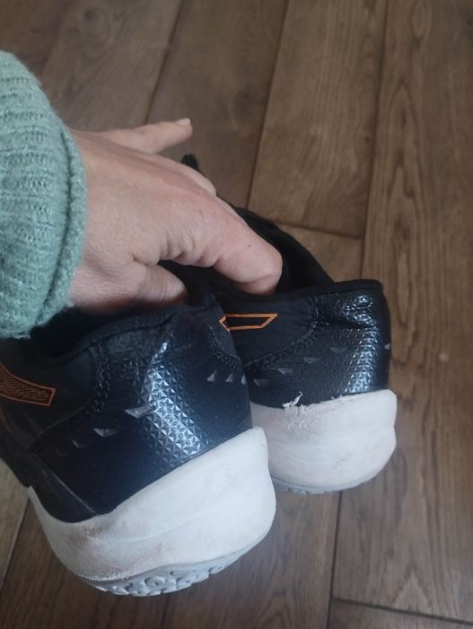 Маратонки asics , 34.5 номер, за волейбол